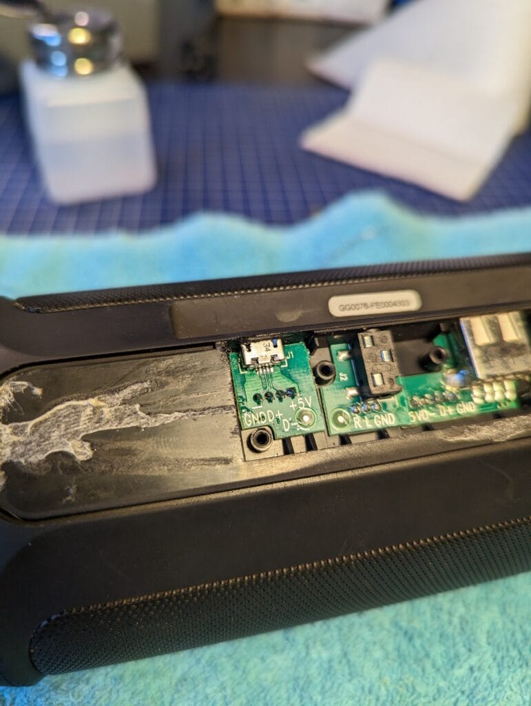 JBL bluetooth speaker fixed
