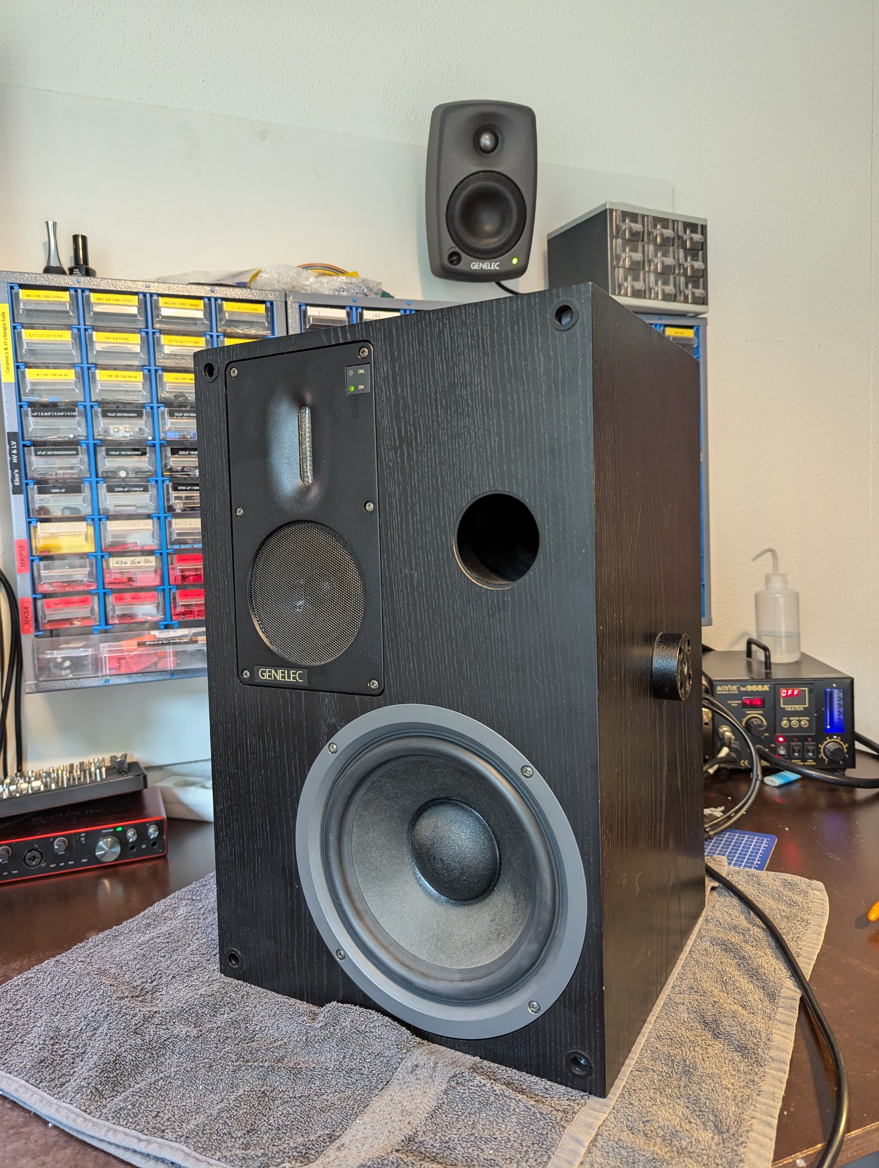 Genelec S30C