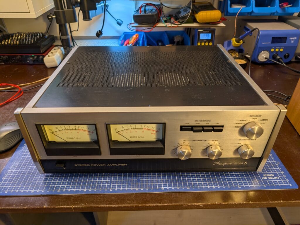 Accuphase P-300S