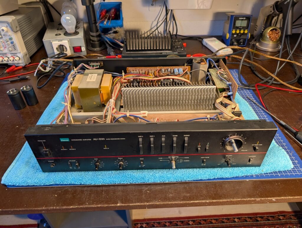 Sansui AU-D33