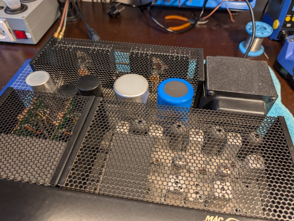 McIntosh MAC1700 old and new cap