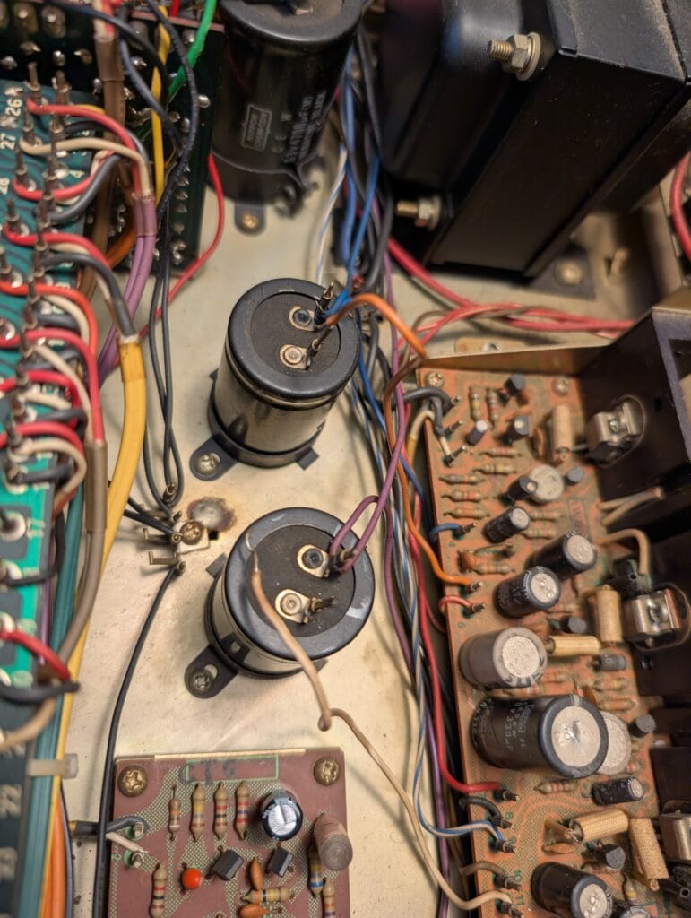 SA-6200 output capacitors