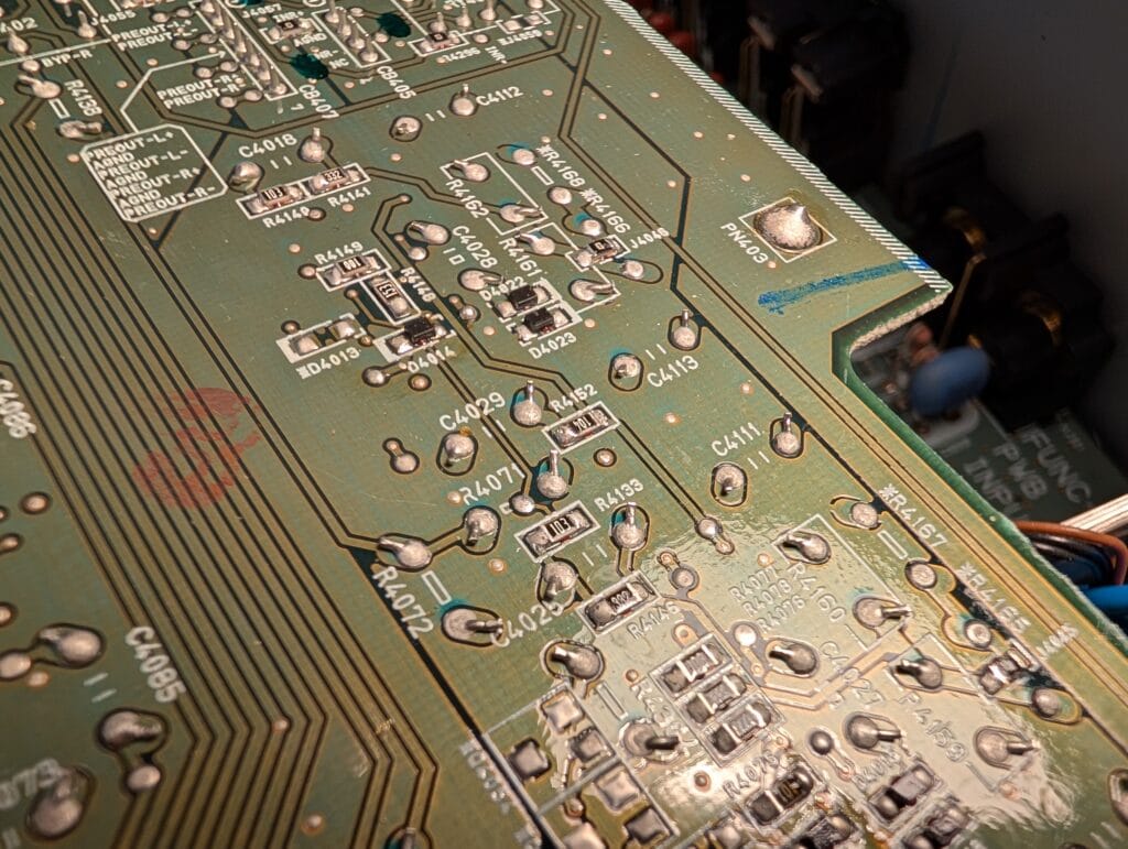 Line amp SMD components