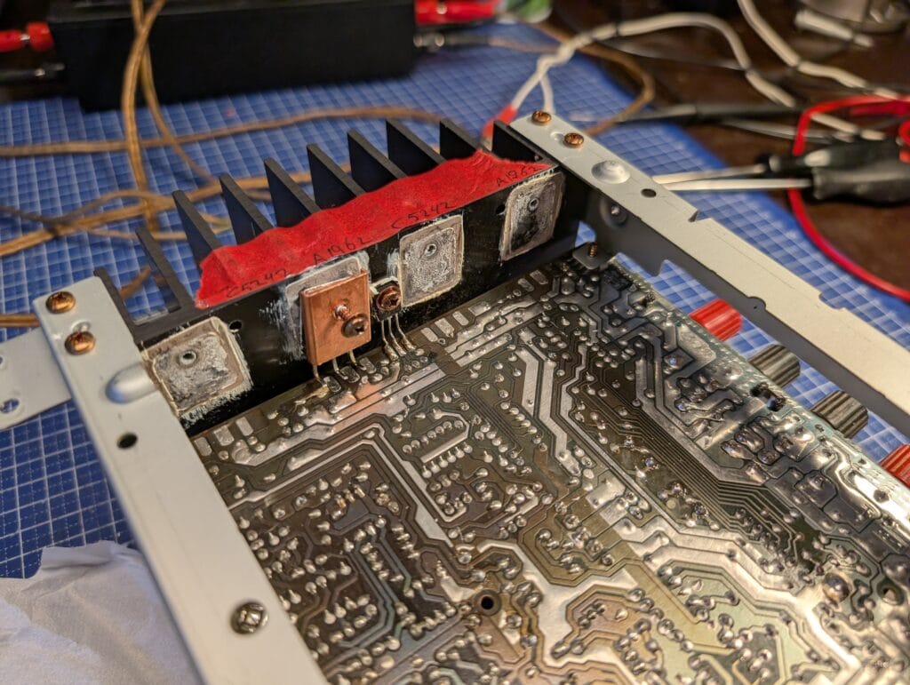 Marantz PM7200 power transistors
